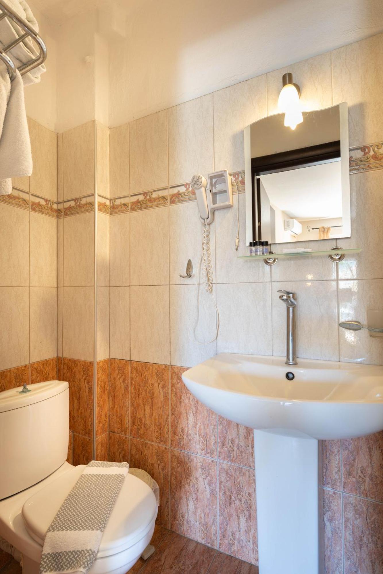 Kipos Resort Néa Péramos Kültér fotó